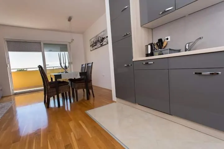 Apartment Apartman Mila Kastela Croatia